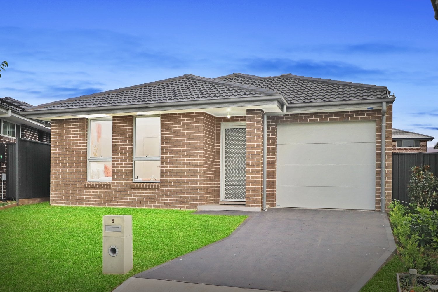 5 Coromandel Street, MARSDEN PARK NSW 2765, photo 1
